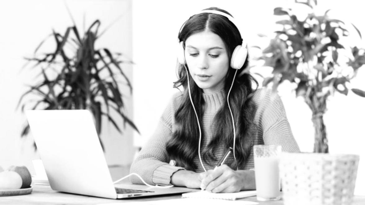 Online eğitim platformu canlı yayın ortamı